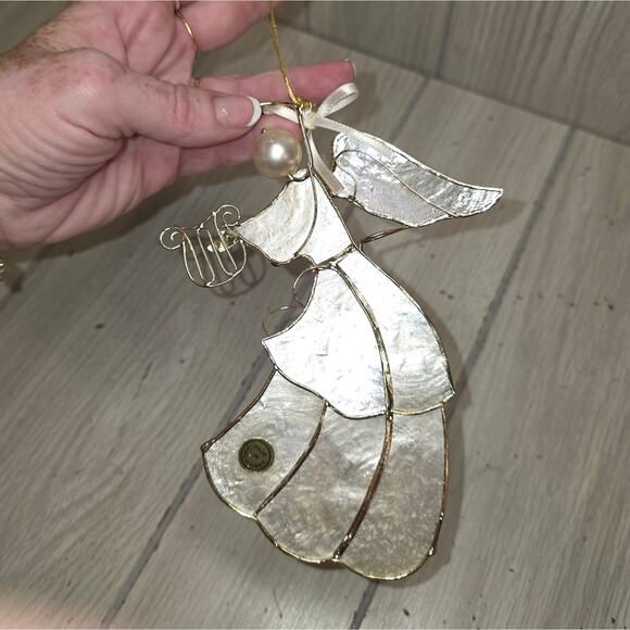 Vtg Capiz Shell Brass Wire & Pearl Angel Playing Harp Ornament Christmas Holiday - Picture 5 of 6